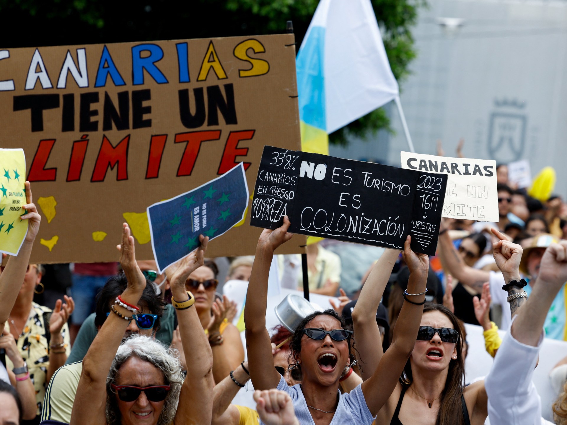 Tausende protestieren gegen Overtourism auf Spaniens Kanarischen Inseln | Tourismusnachrichten